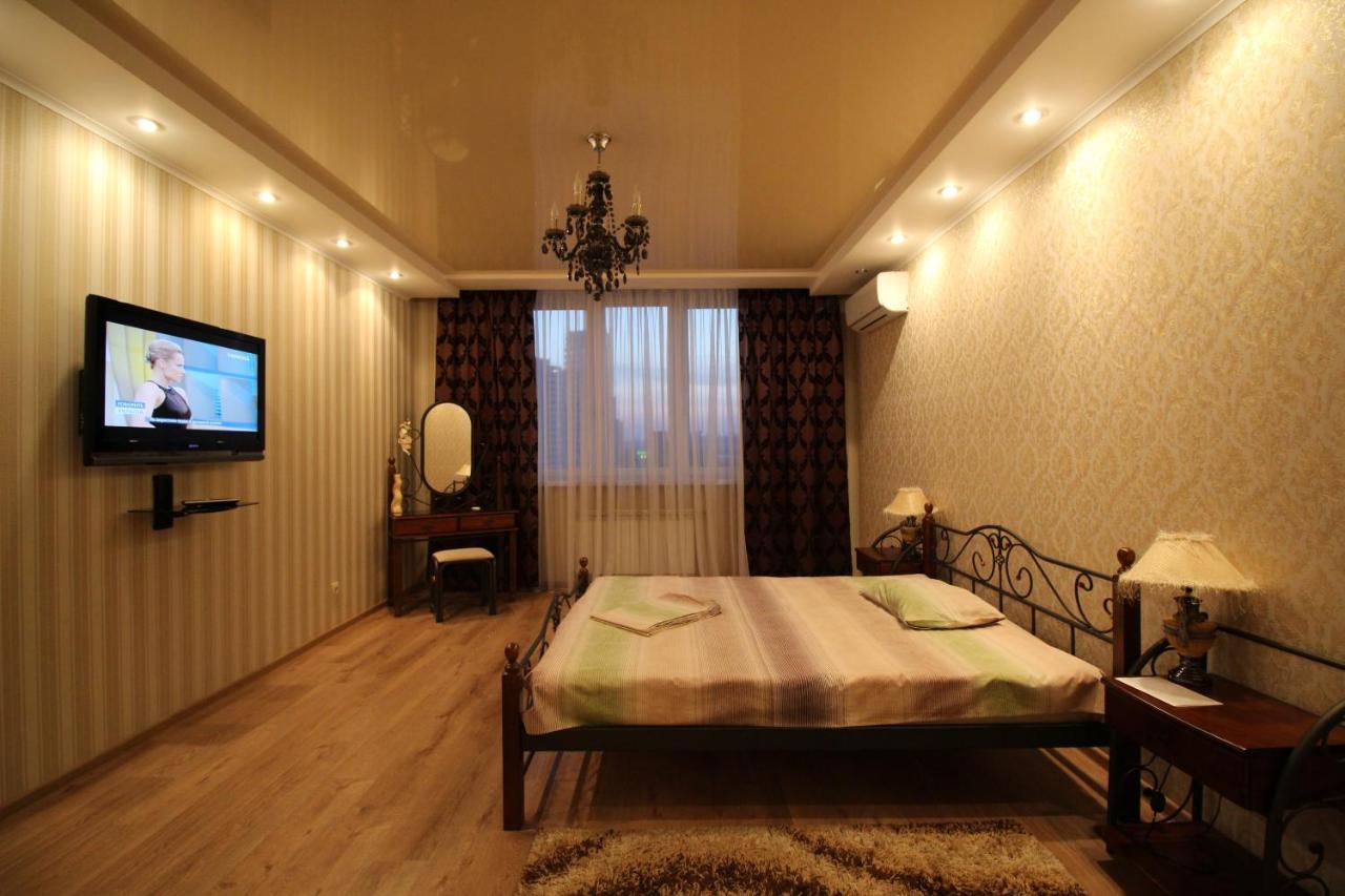 Panoramic View Lux Apartment On Metro Osokorky Kiev Dış mekan fotoğraf