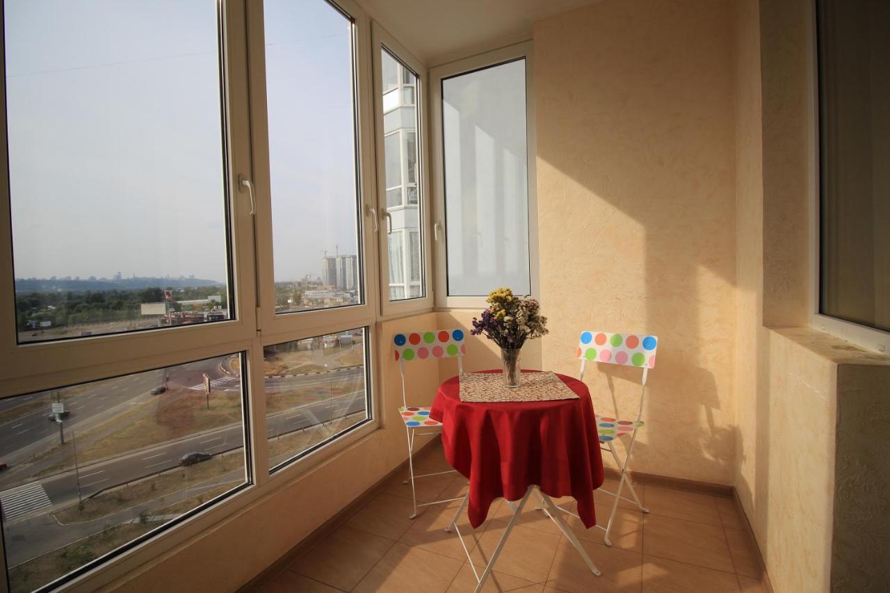 Panoramic View Lux Apartment On Metro Osokorky Kiev Dış mekan fotoğraf